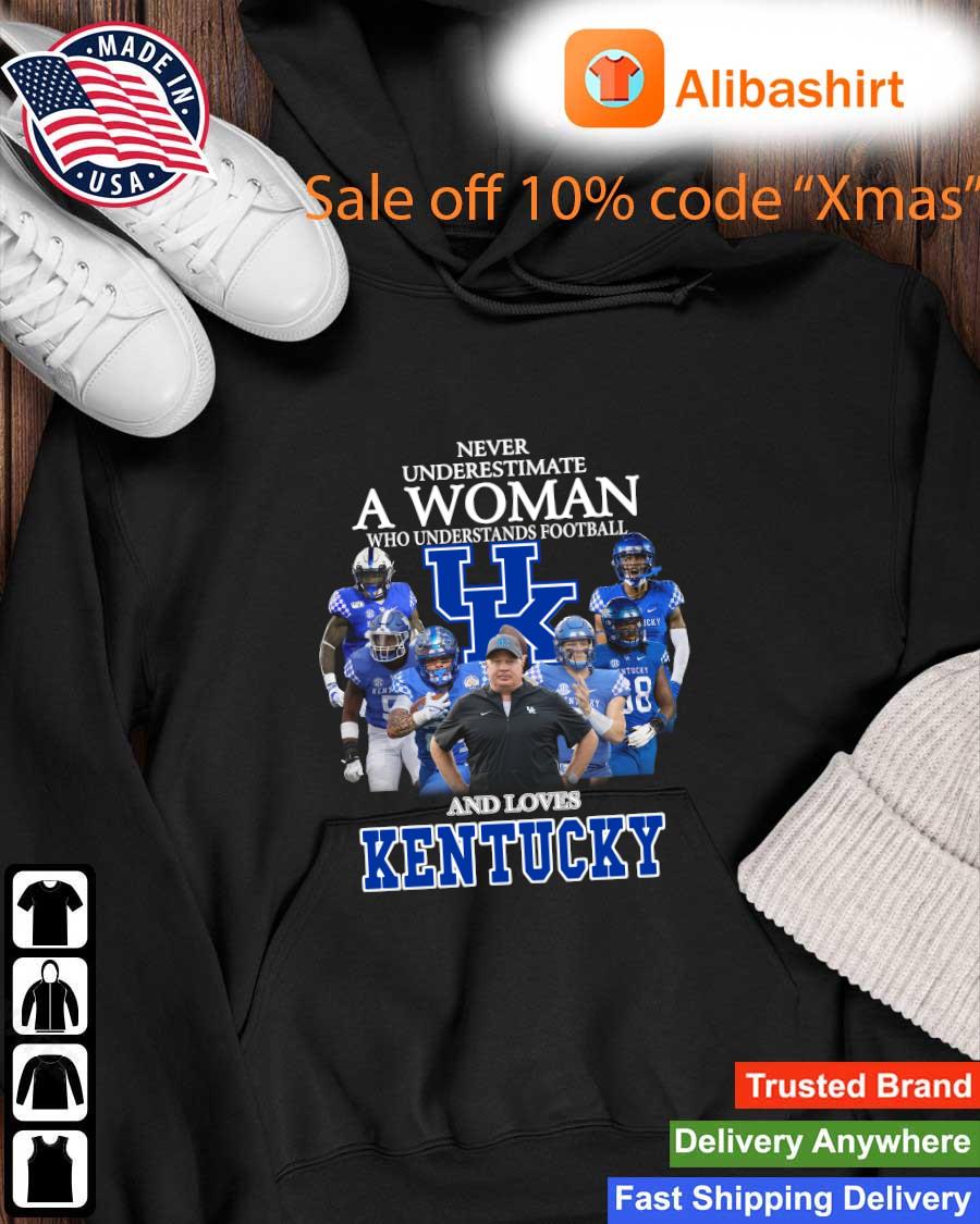 Kentucky Wildcats Never Underestimate A Woman Who Understands Football And Loves Kentucky Sweats Hoodie
